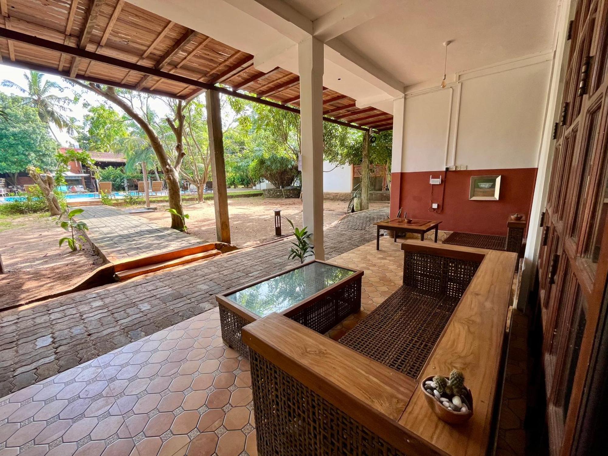 Hotel 4 U Saliya Garden Anurâdhapura Extérieur photo
