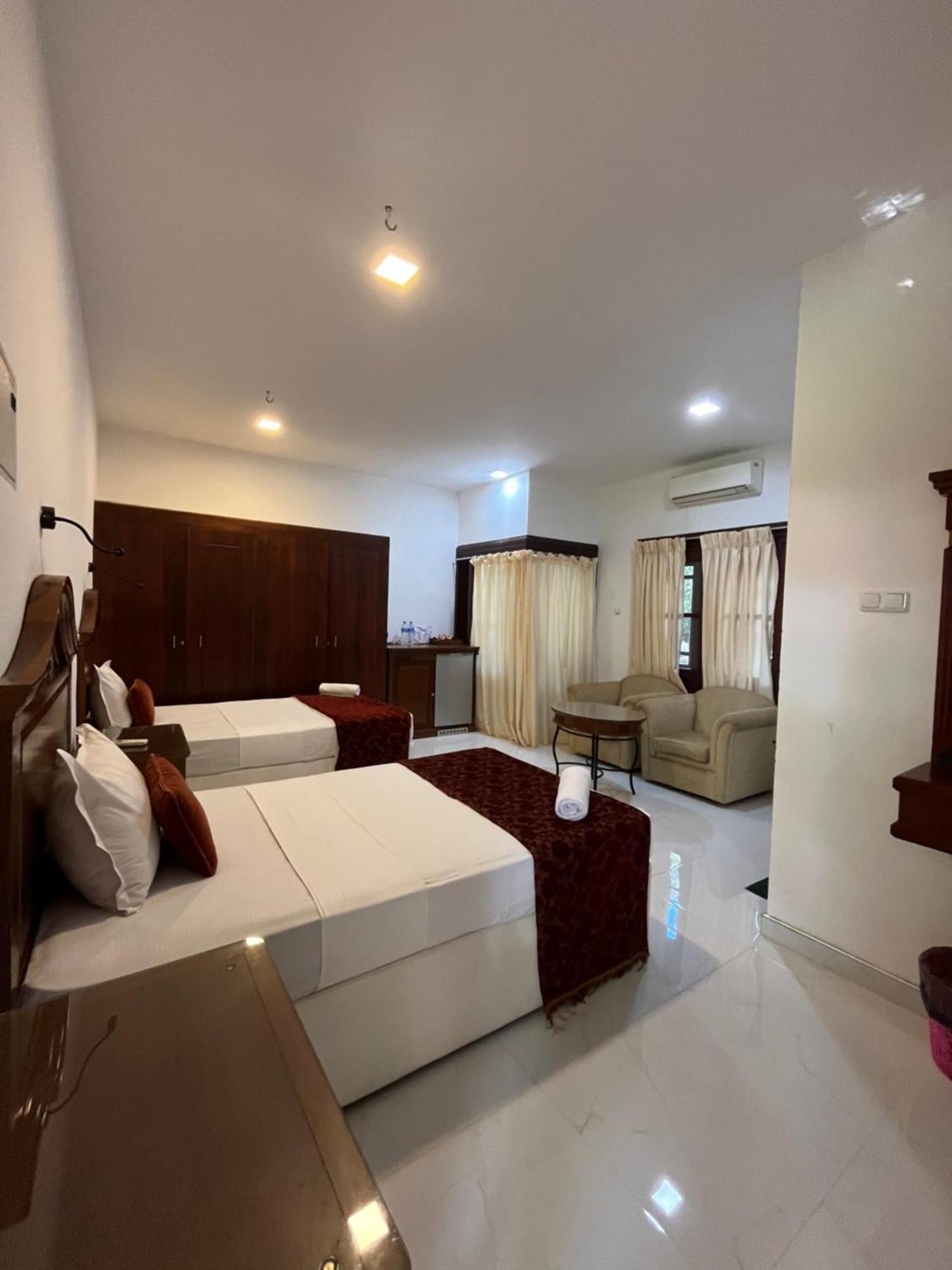 Hotel 4 U Saliya Garden Anurâdhapura Extérieur photo