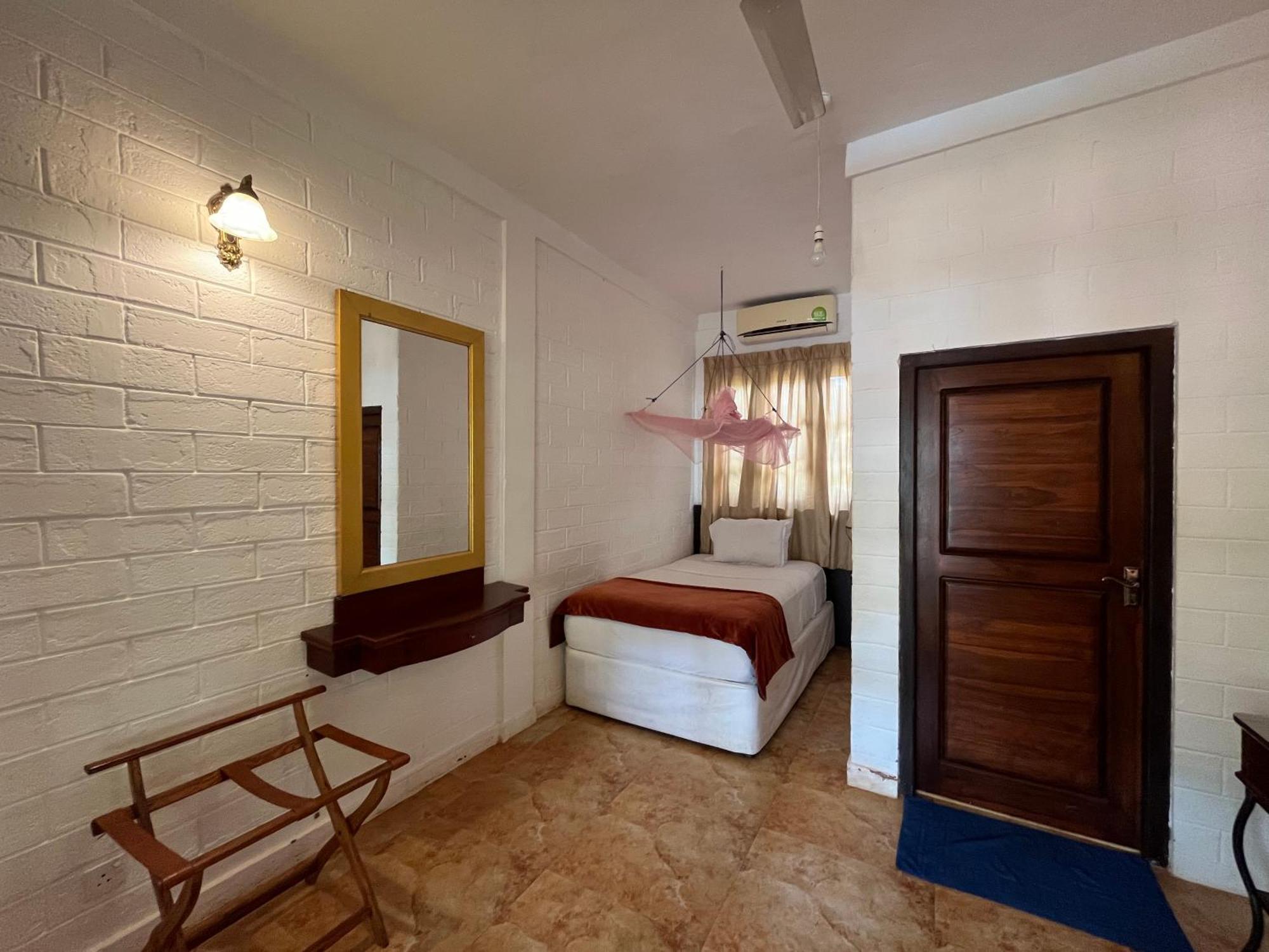 Hotel 4 U Saliya Garden Anurâdhapura Extérieur photo