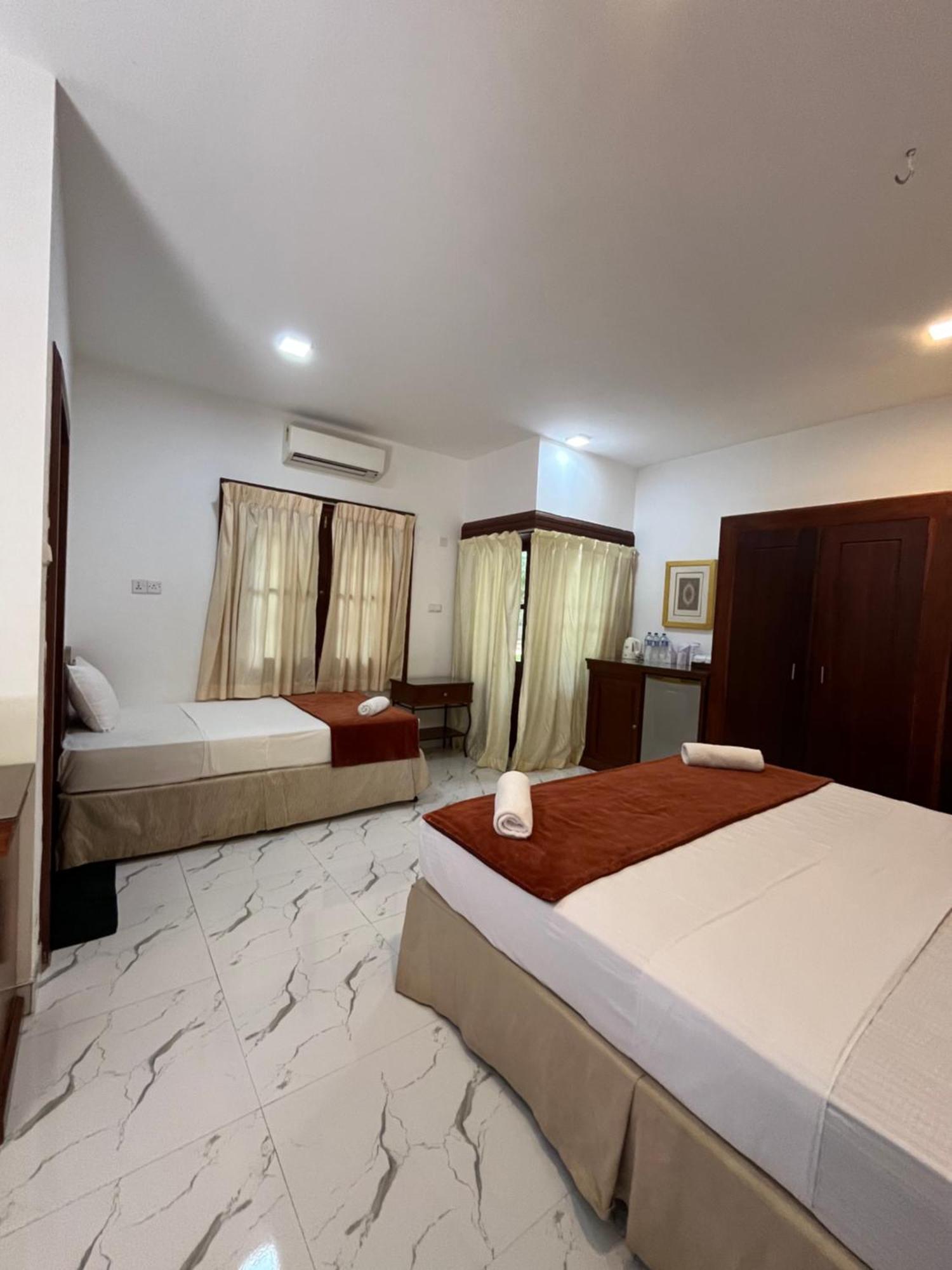 Hotel 4 U Saliya Garden Anurâdhapura Extérieur photo