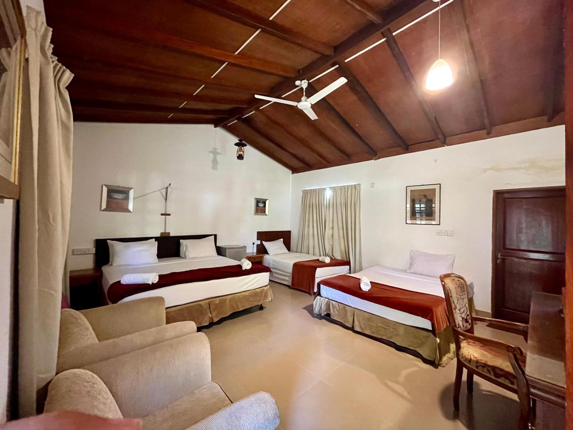 Hotel 4 U Saliya Garden Anurâdhapura Extérieur photo
