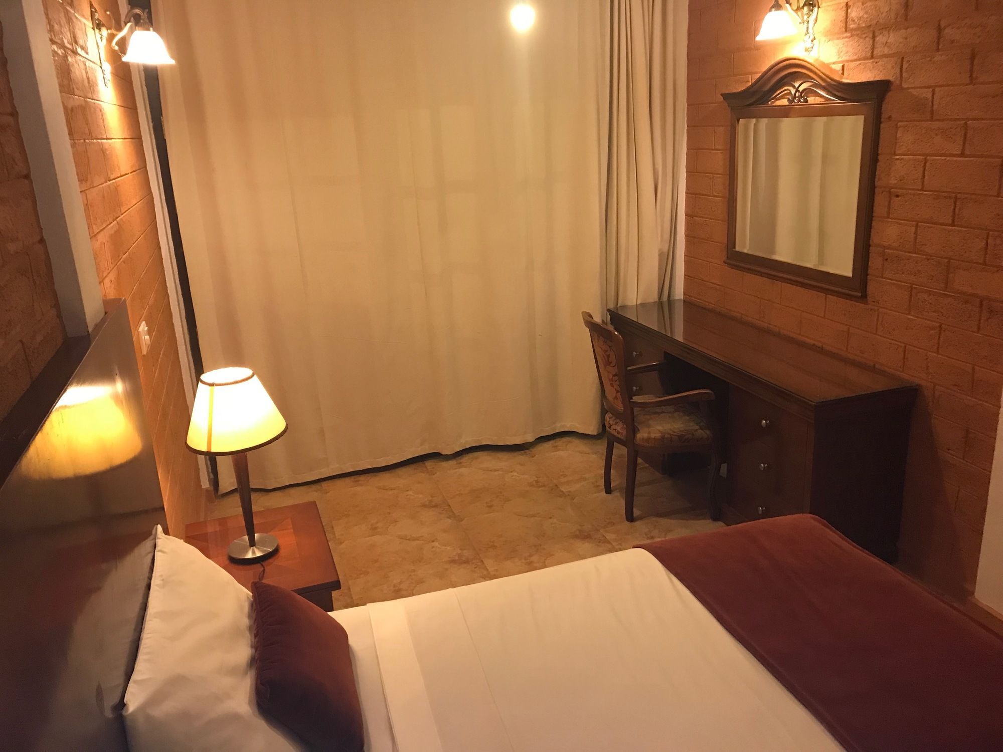 Hotel 4 U Saliya Garden Anurâdhapura Extérieur photo