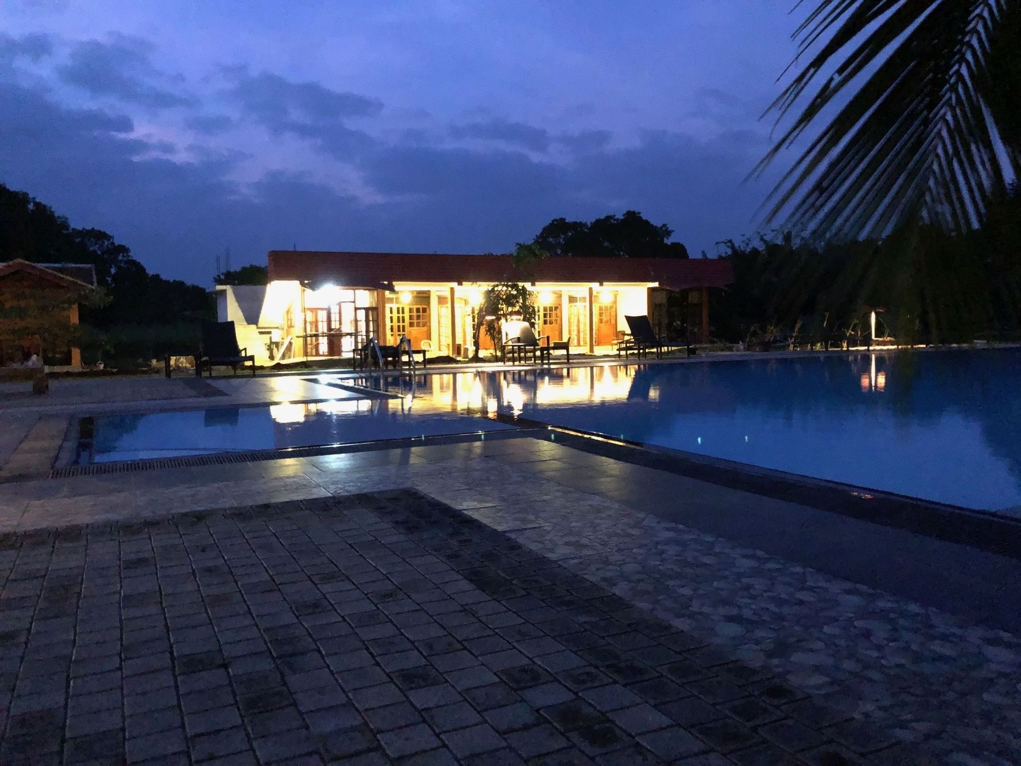 Hotel 4 U Saliya Garden Anurâdhapura Extérieur photo